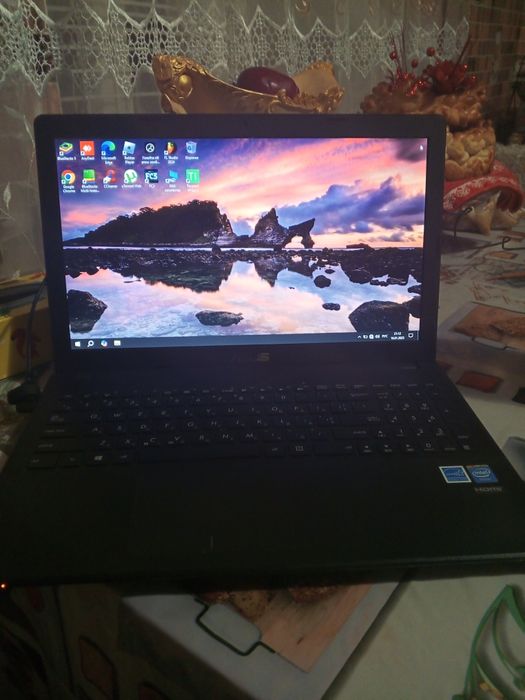 Ноутбук asus x551m