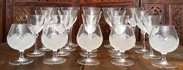 Conjunto de 20 copos de cristal de design assinados