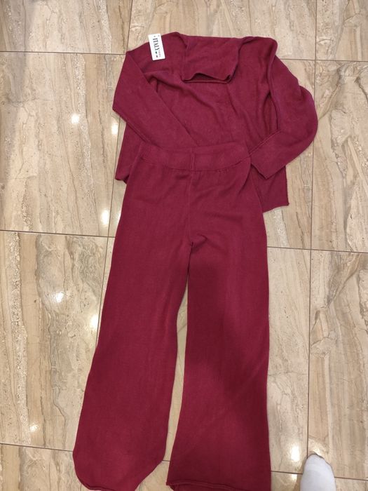 Komplet dzianinowy nowy