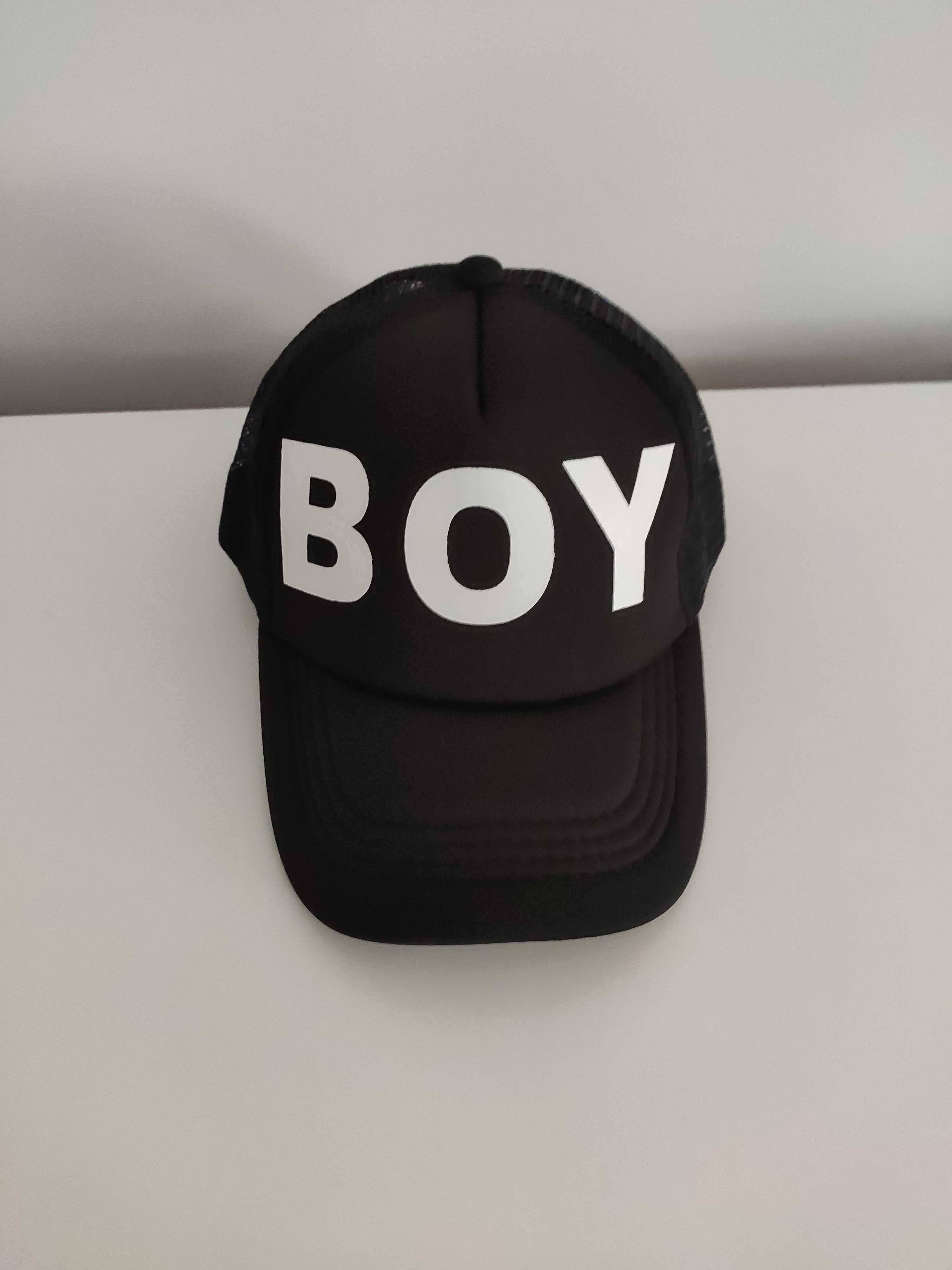 Nowa czapka z daszkiem BOY