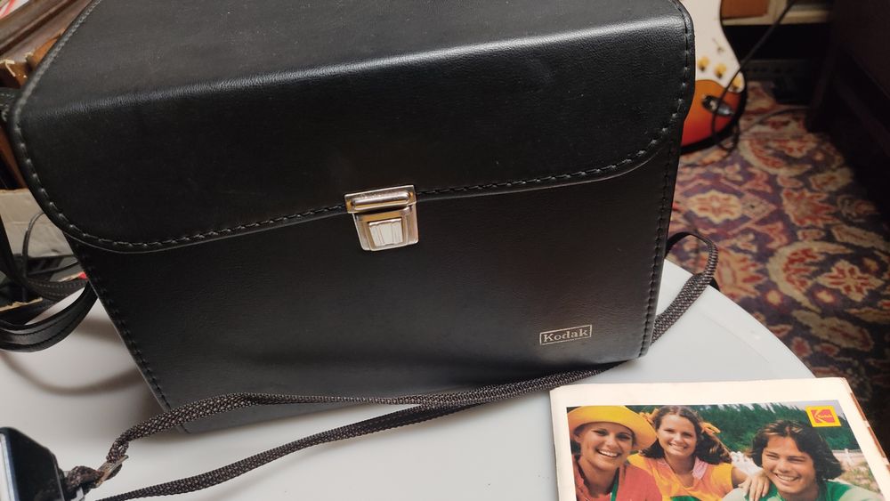 Kodak EK100 Instant Camera + mala e 3 packs film