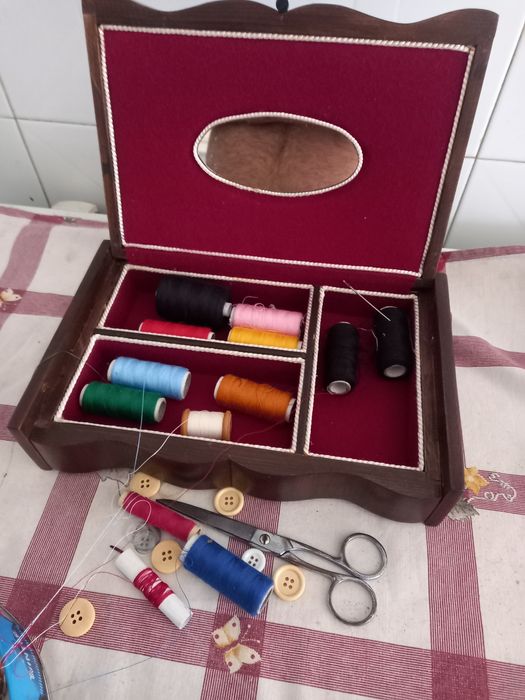 Caixa de costura.