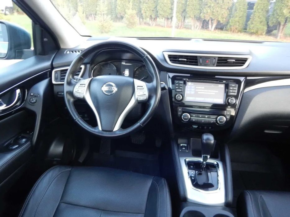 Nissan Qashqai      2015