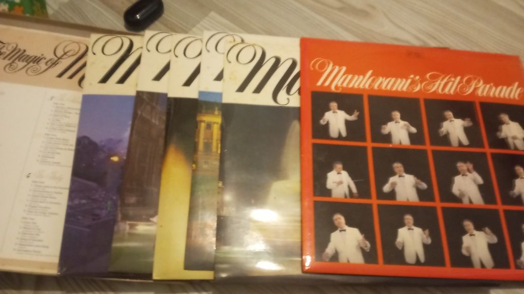 Vinil 6 Magic Mantovani de excelente estado