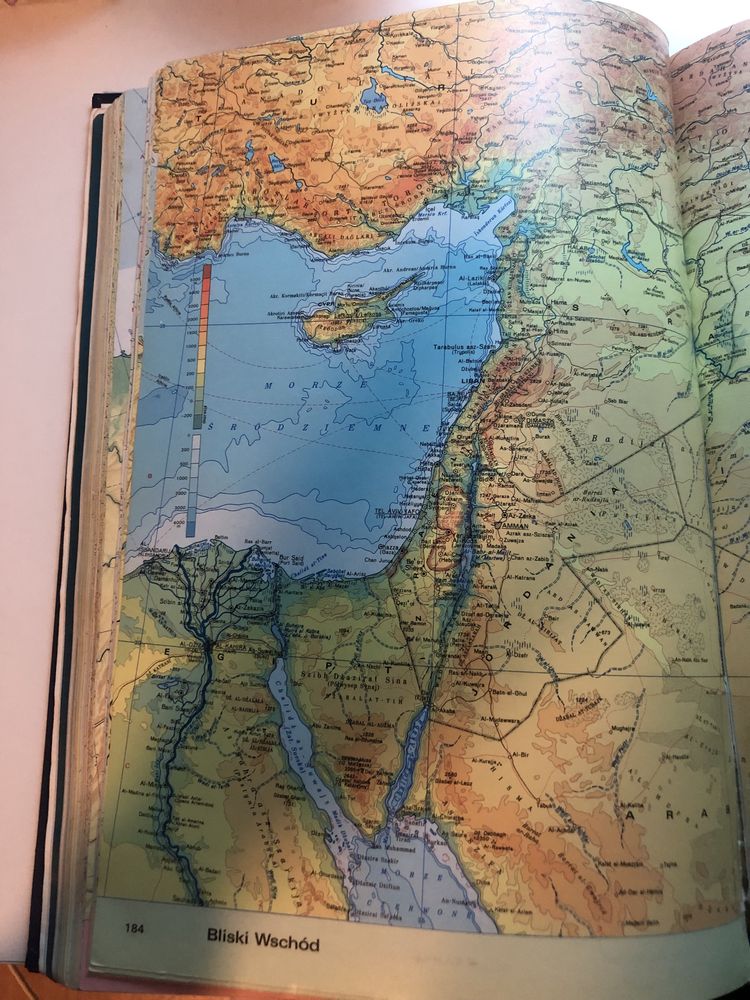 Atlas geograficzny z częścią encyklopedyczną - świat