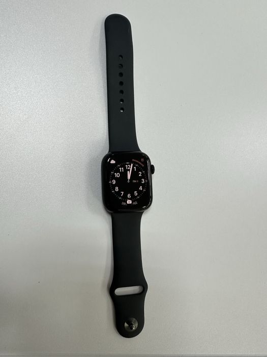 Apple watch 8 (45mm)