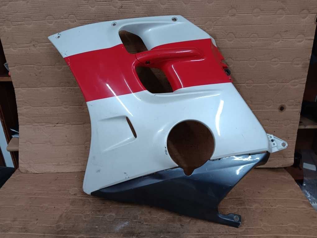 Carenagem lateral esquerda Honda CBR1000F