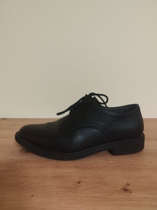 Buty komunijne czarne