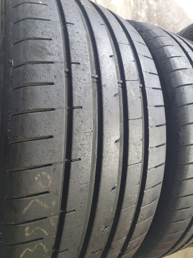 Pneus 245-35r20 Goodyear muito bons