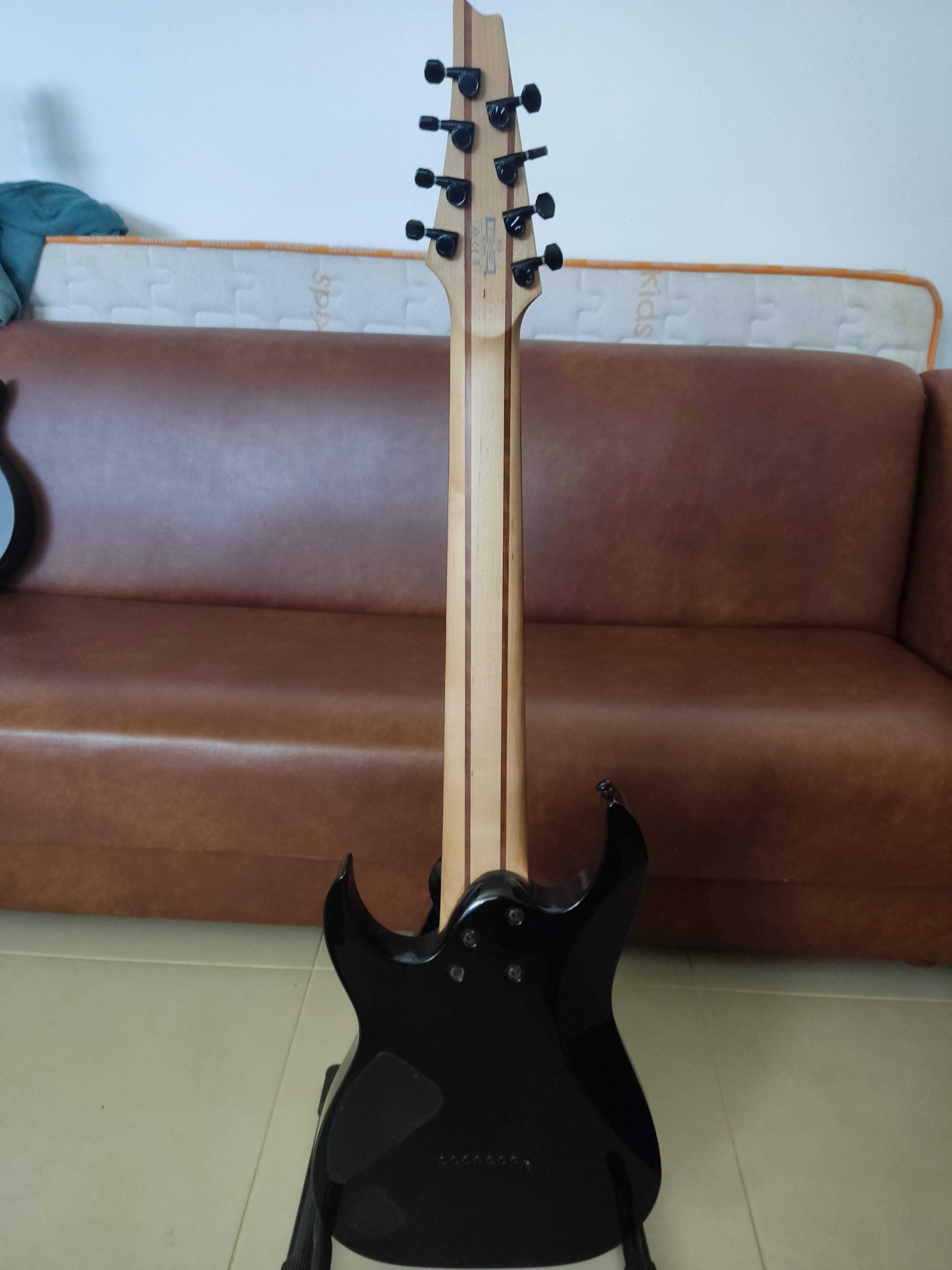 Ibanez RG8 8 cordas