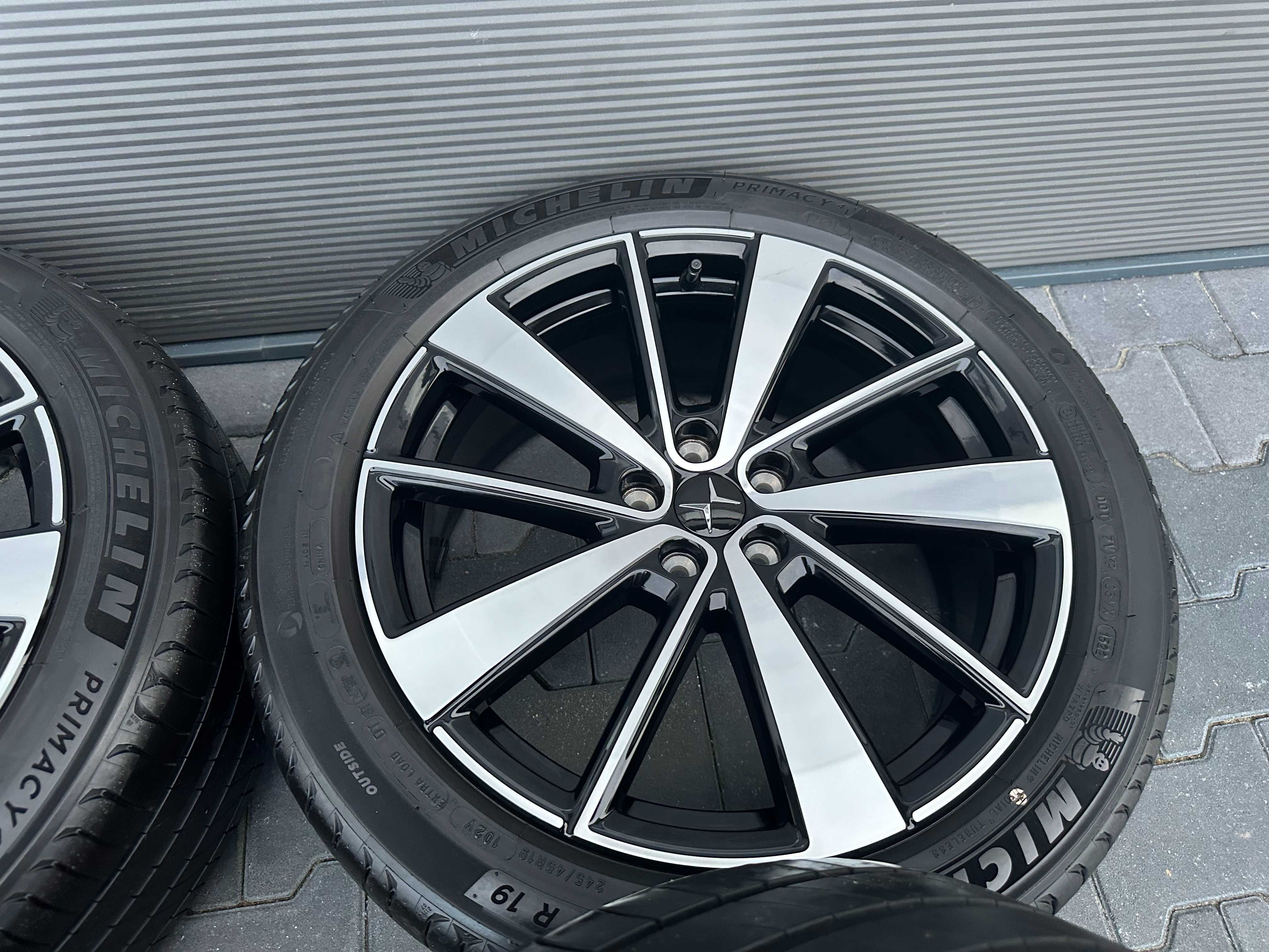 5x108 19 POLESTAR 2 VOLVO FORD 245/45R19 Michelin LATO