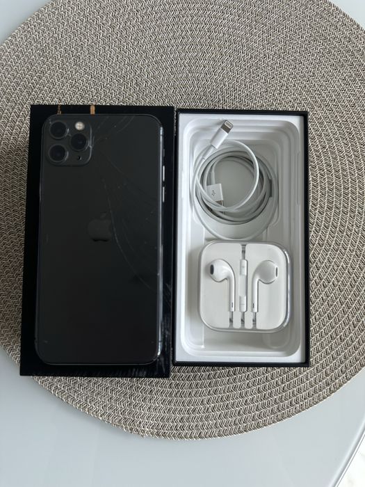 Продам Iphone 11 pro max!
