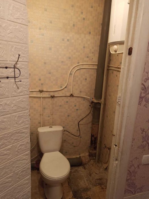 Продається 1-но кімнатна кільце Соборності, пл.Домнобудівників