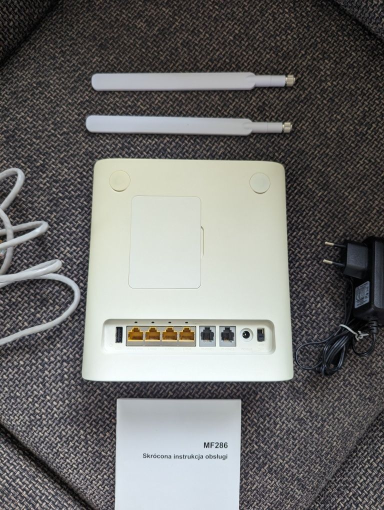 ZTE MF286 z dodatkową antena zewnętrzną modem z routerem na kartę SIM