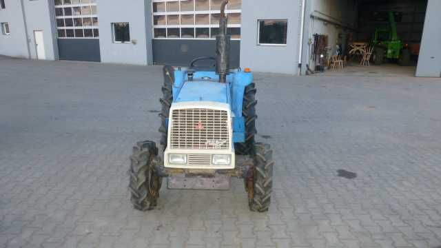 Traktor Mini Traktorek MITSUBISHI MT 2201 D 4x4