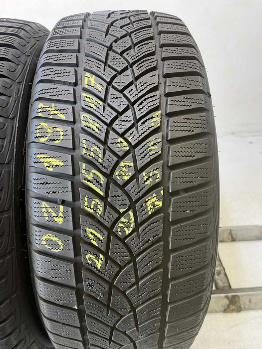 2x 215/55R17 GoodYear Ultra Grip Performance + 98V OZ197