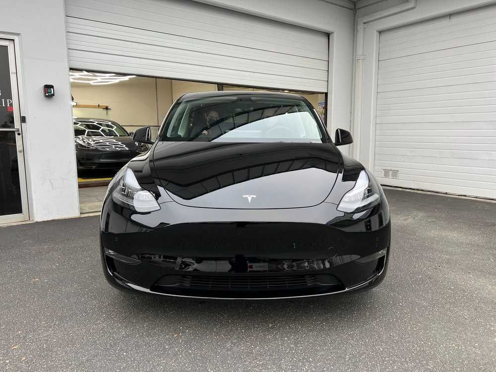 Wynajem Wypożyczalnia Tesla Model Y Long Lange 4,4s 100km/h Autopilot