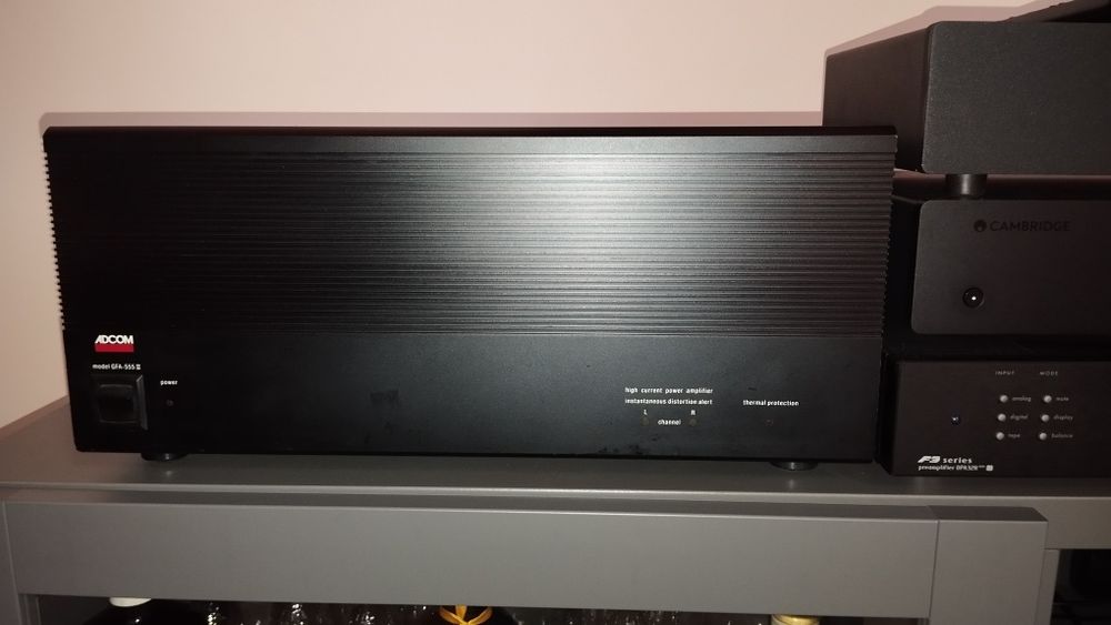 Vendo amplificador de potência ADCOM GFA 555 ll