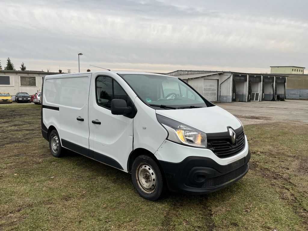 Renault TRAFIC Бампер передний задний  РАЗБОРКА шрот