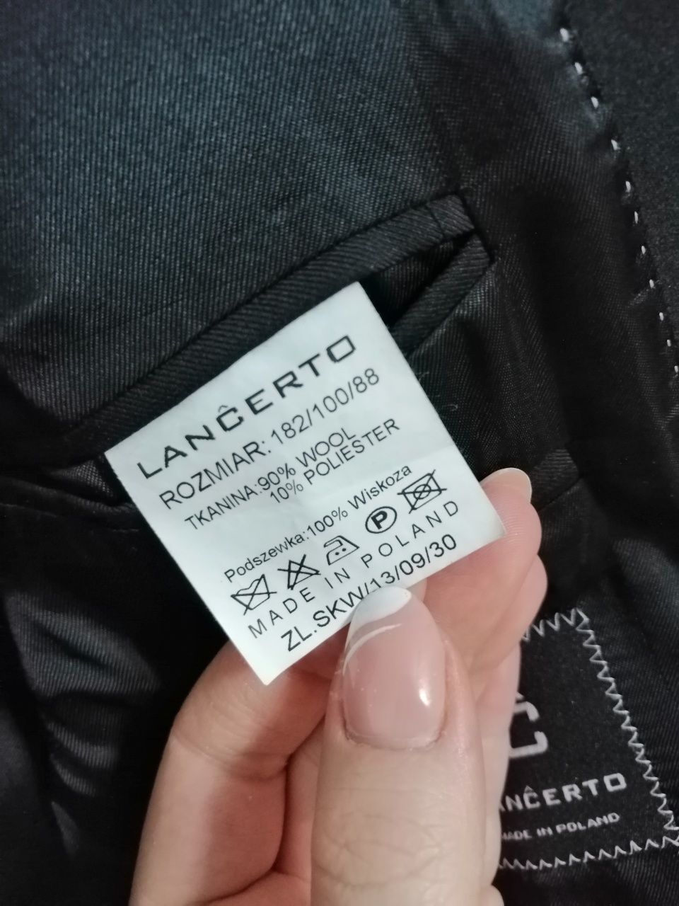 Piękny czarny garnitur /smoking lancerto gratis koszula i mucha
