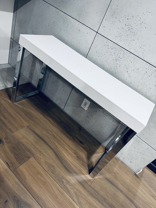 Konsola toaletka bialy połysk i chrom stan IDEALNY