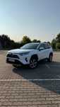 Toyota RAV4 Toyota RAV4 suv hybryda biała mały przebieg