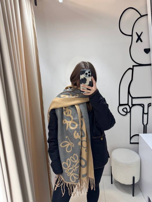 Шарф Loewe , без коробки