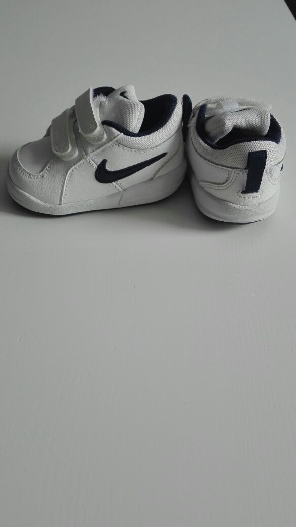 Nike dziecięce białe