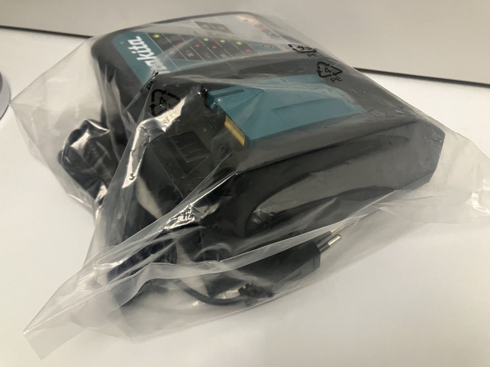 Nowa Szybka Ładowarka akumulatorów Makita DC18RC 7,2V - 18V LXT Li-Ion