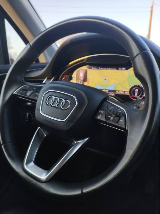 Продам AUDI Q7 2015