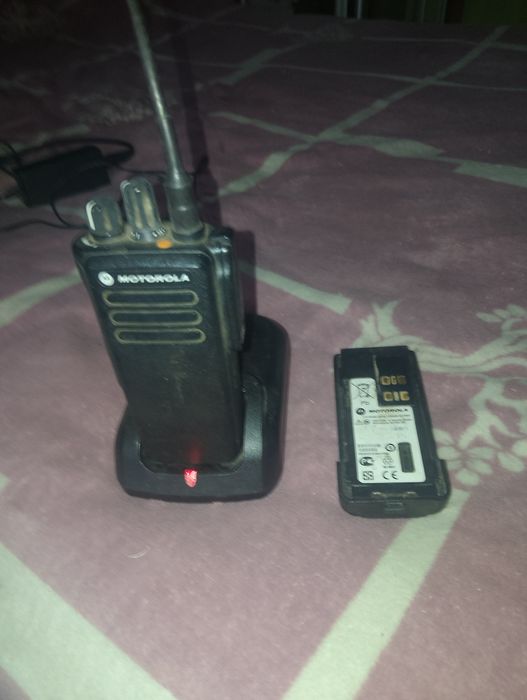 Продам рацію Motorola DP4400