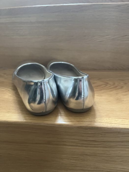 Srebrne skorzane baleriny firmy baldaccini roz. 37