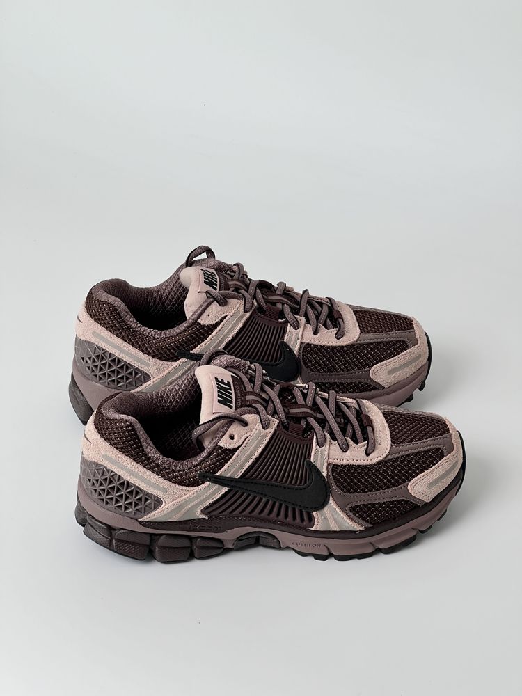Оригинал Nike Zoom Vomero 5 Plum Eclipse (FV1166 200) летние найк зум