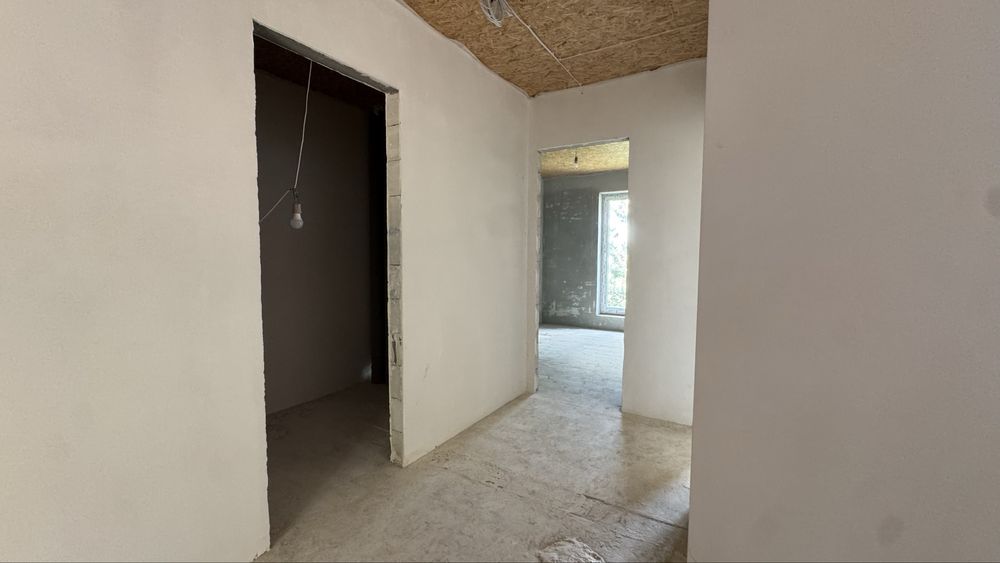 Таунхаус із чистовим наповненням у Стоянці біля рекреаційної зони