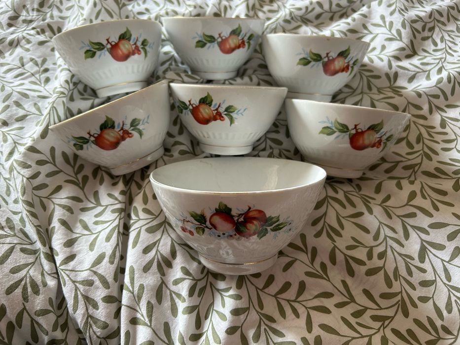 Komplet ceramicznych miseczek sprzedam