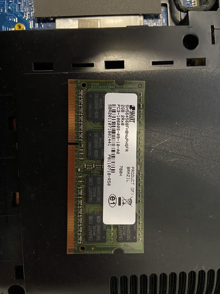 Memoria 2GB PC3.