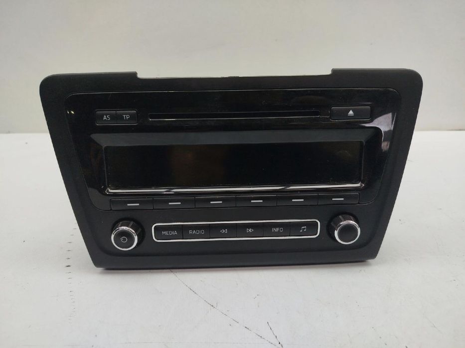 Rádio / auto-rádio SKODA Rapid Liftback (NH3)