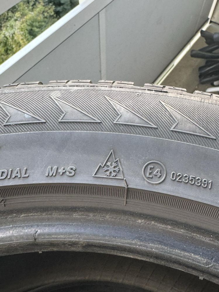 Резина зимняя BRIDGESTONE