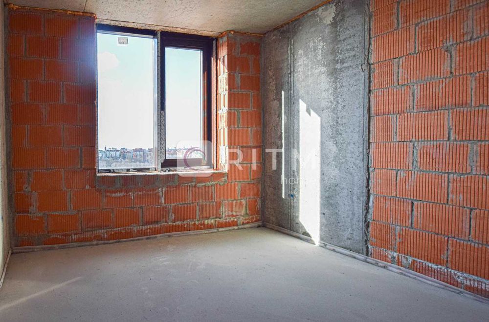 1-к. квартира 44 м2 з кухнею-студією в ЖК Варшавський мікрорайон