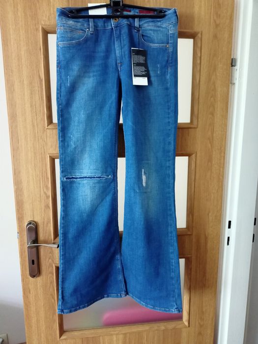 Jeansy dzwony Mexx