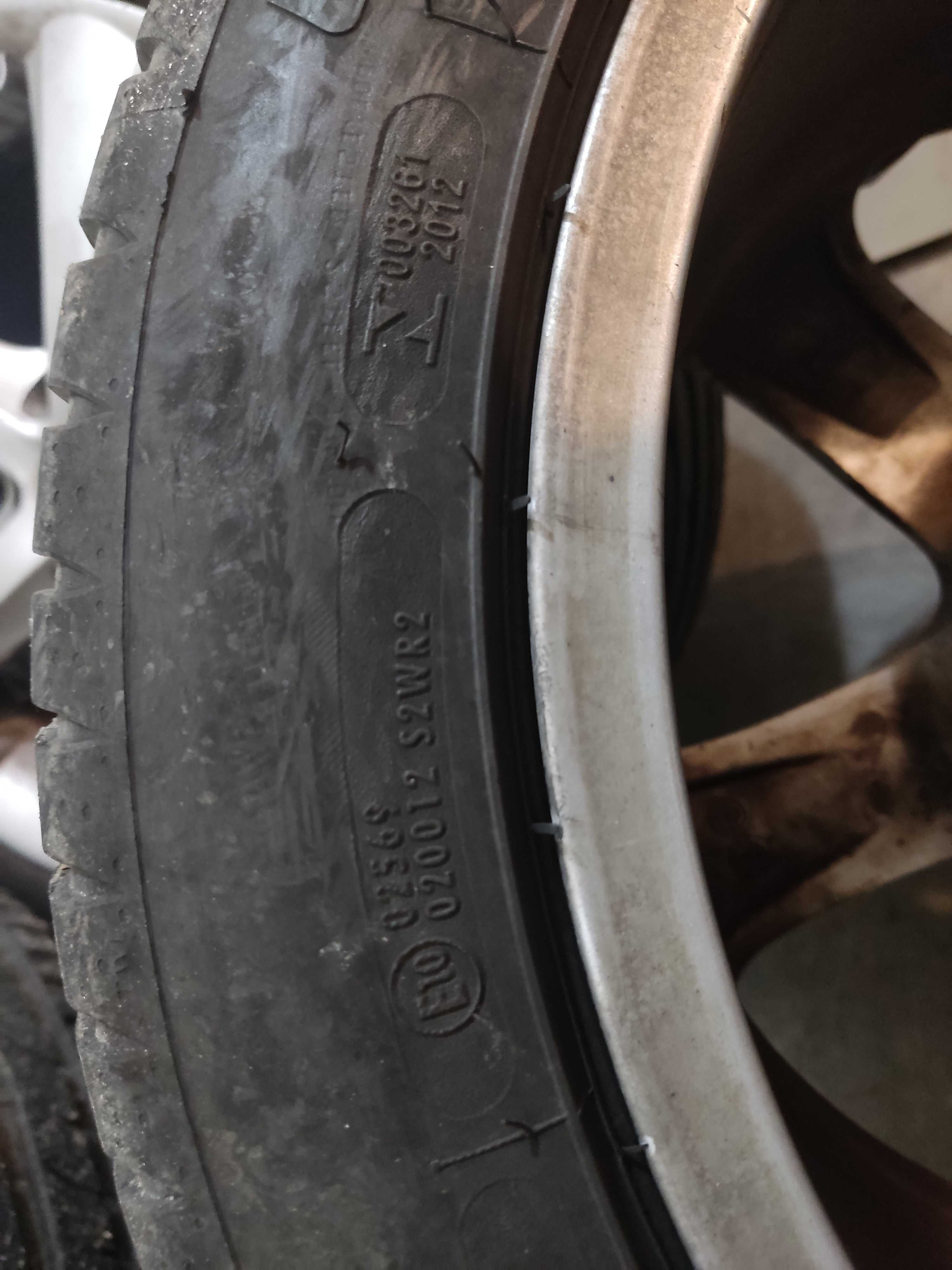 Felgi z oponami 8Jx17H2, 235/45 R17