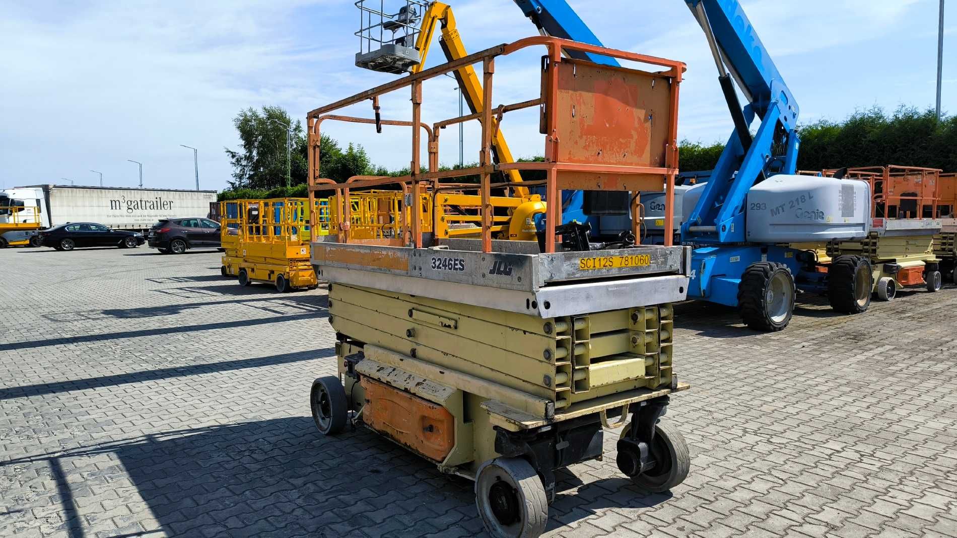 Podnośnik nożycowy JLG 3246 ES rok 2007 cena brutto