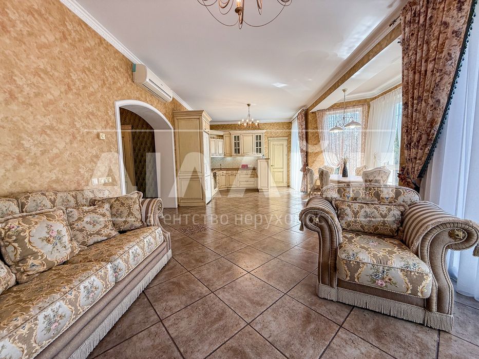 Vip будинок 4 спальні , 2 с/у на Правому березі