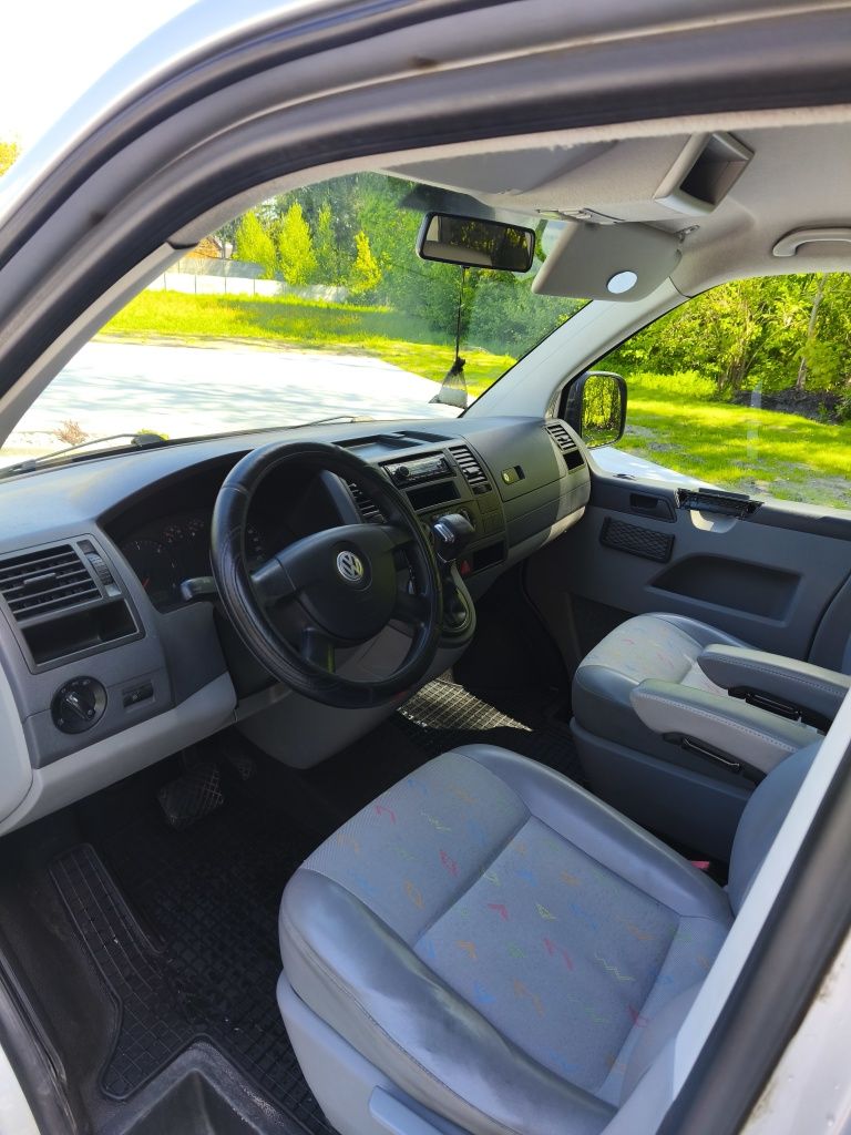 VW transporter/2.5 TDI/automat/long/2008 rok