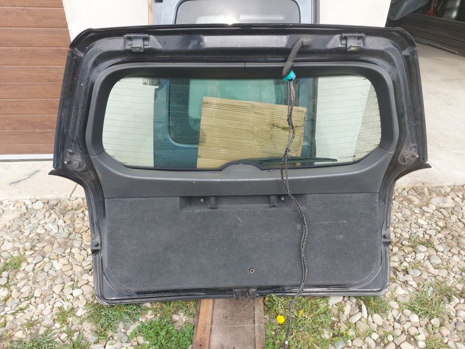 Кришка багажника, багажник, ляда Опель Астра H, Зафіра Б