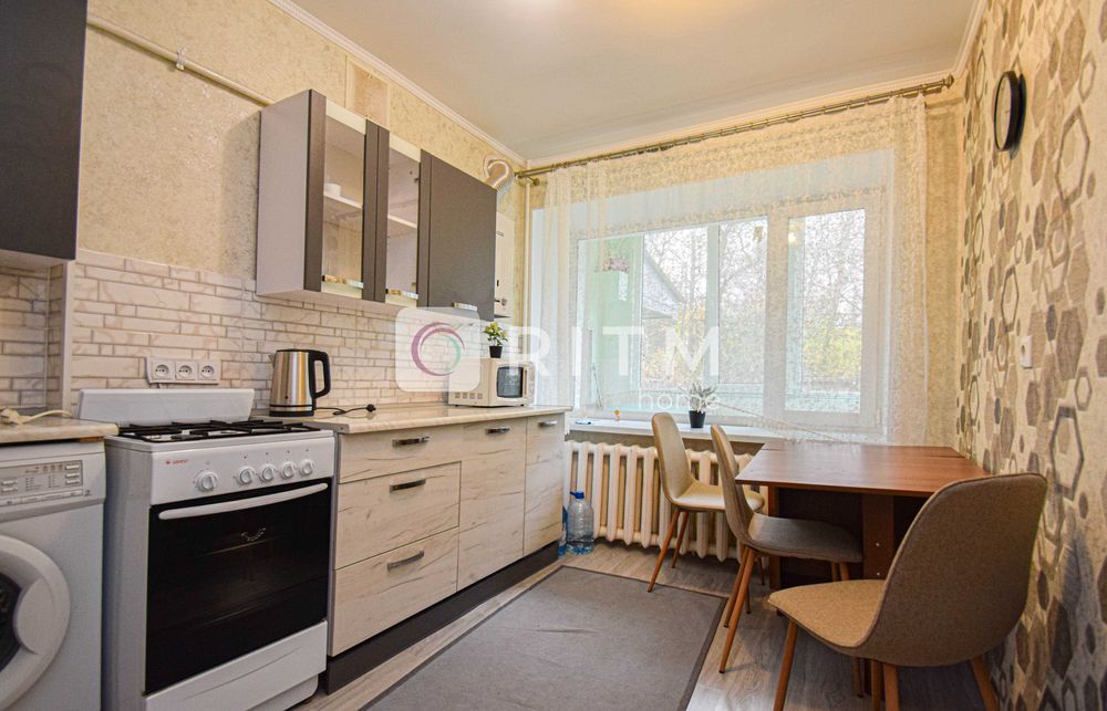 Здається 1-кімнатна квартира по вул. Миру