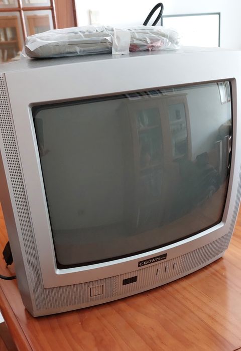 TV Crown CTV 3725 TX prat