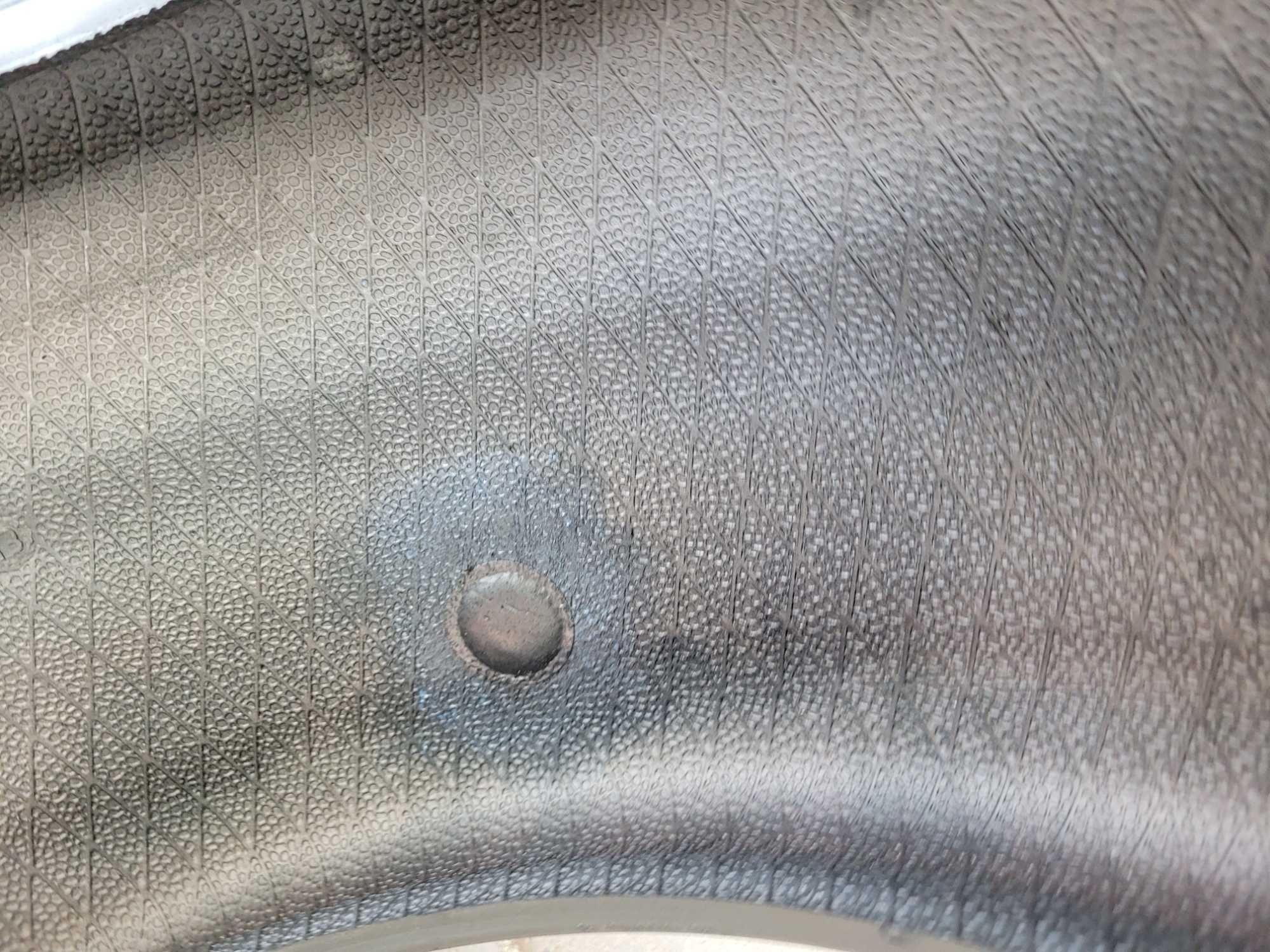 265 / 35 R 21  Goodyear