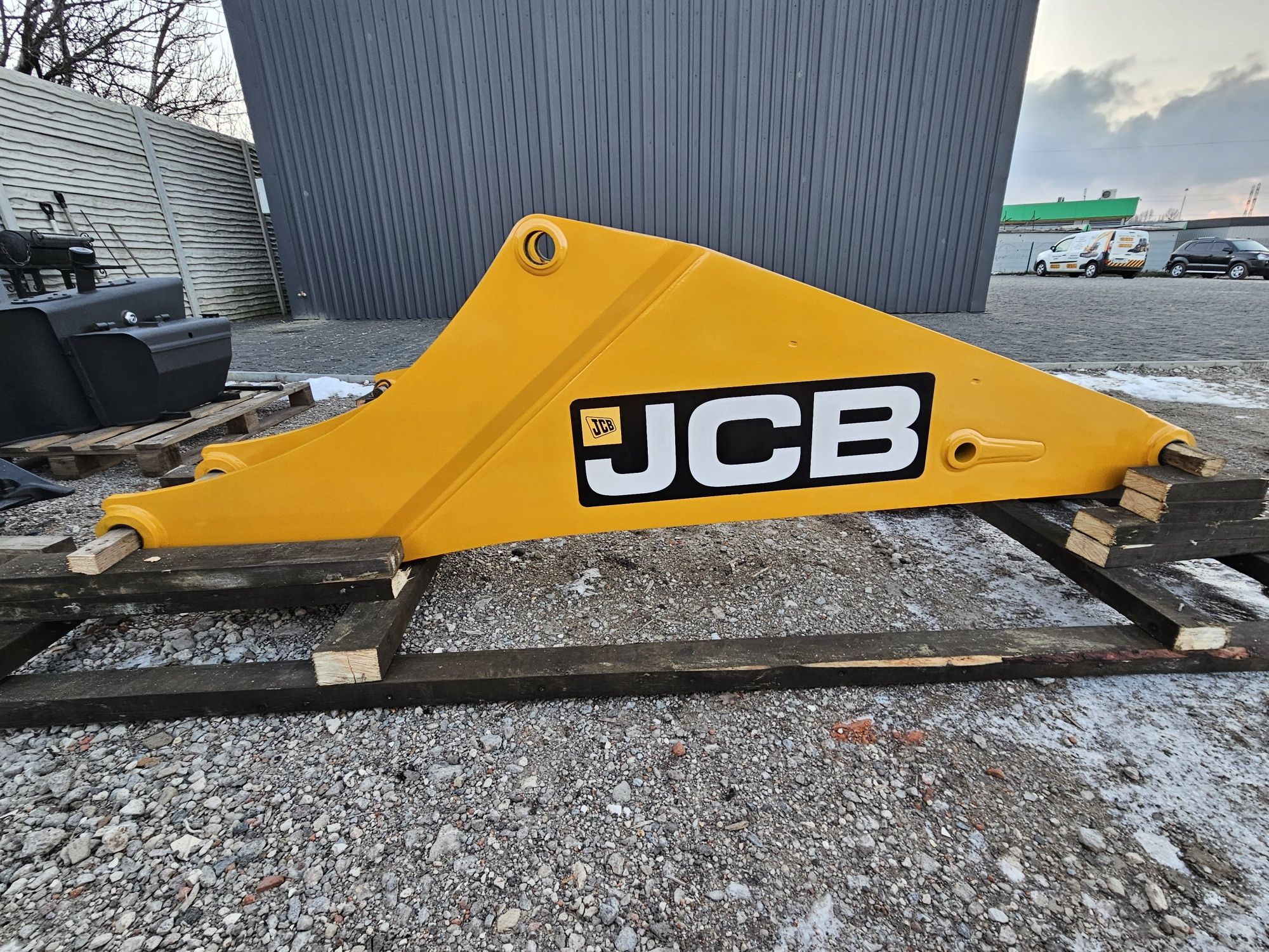 Продам задню  стрілу до JCB 3-4CX