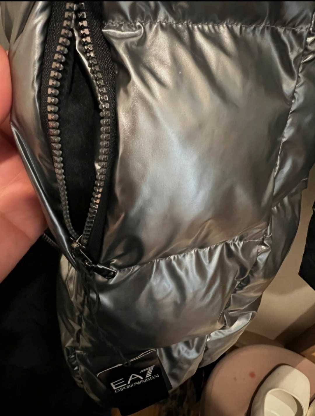 Куртка жіноча оригінальна Emporio Armani M